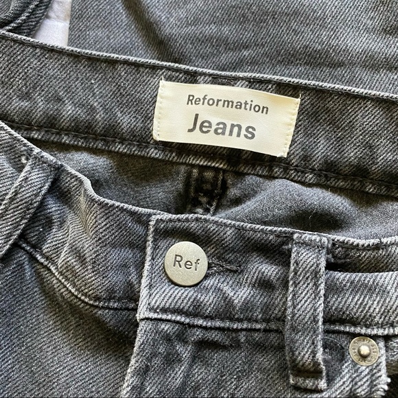 Reformation Julia High Cigarette Jean – 26 - Picture 8 of 9
